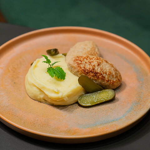 Chiftele de pui cu piure