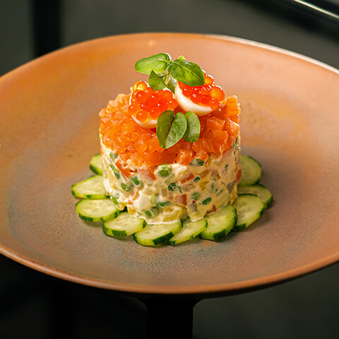 Olivier cu somon ușor sărat