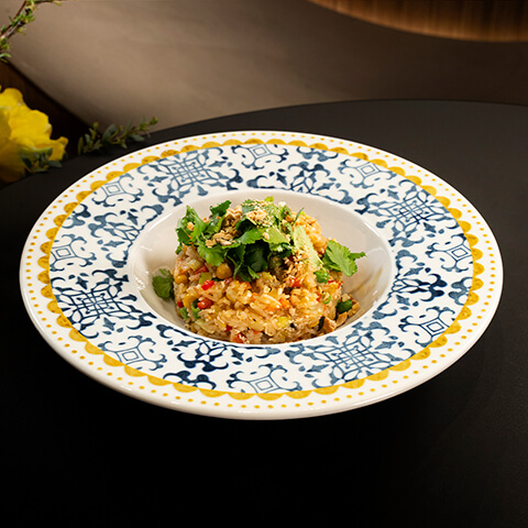 Orez basmati prăjit cu ratatouille de legume (Khao Pad Jay)